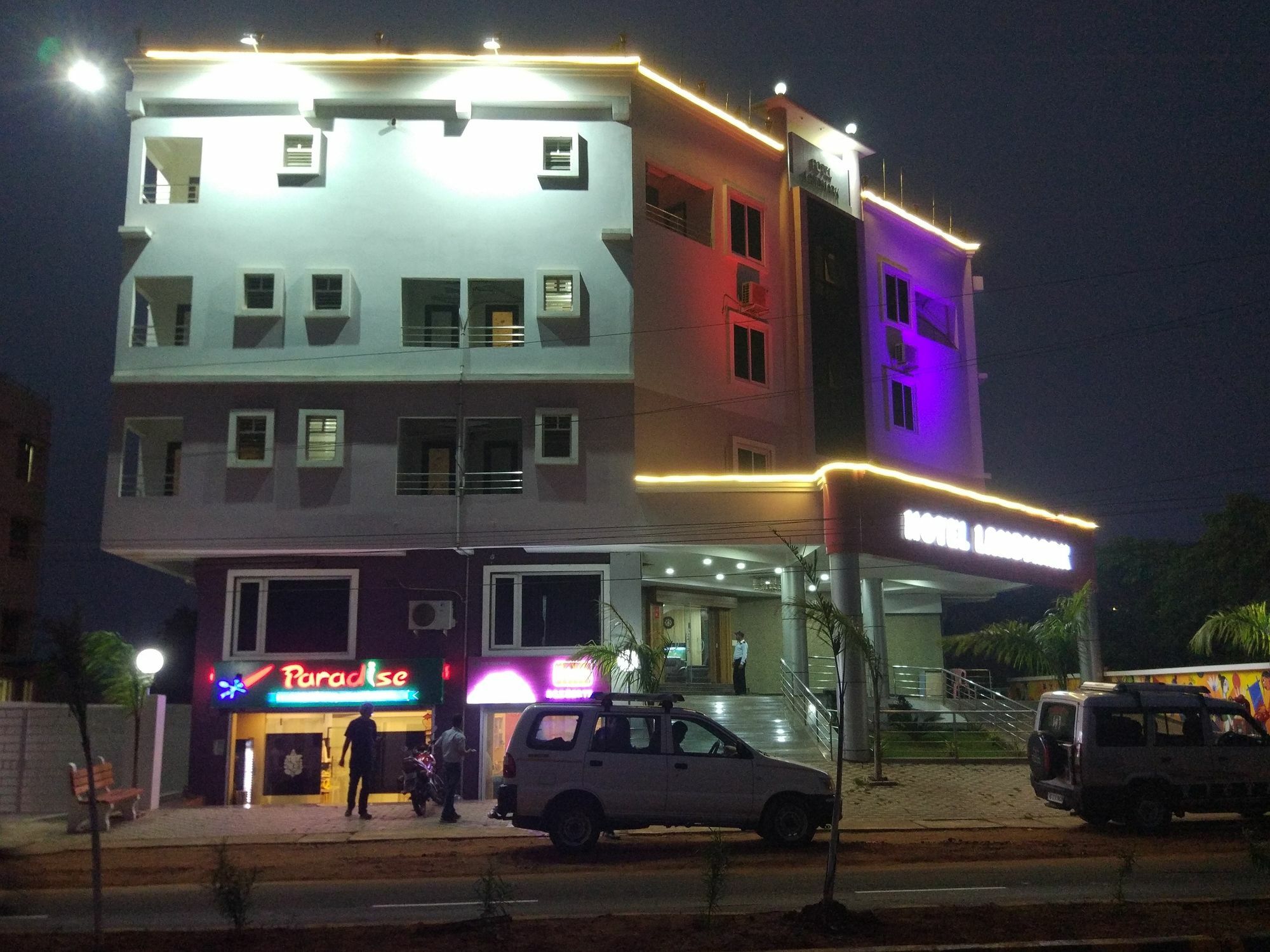 Hotel Landmark Bhubaneswar Zewnętrze zdjęcie